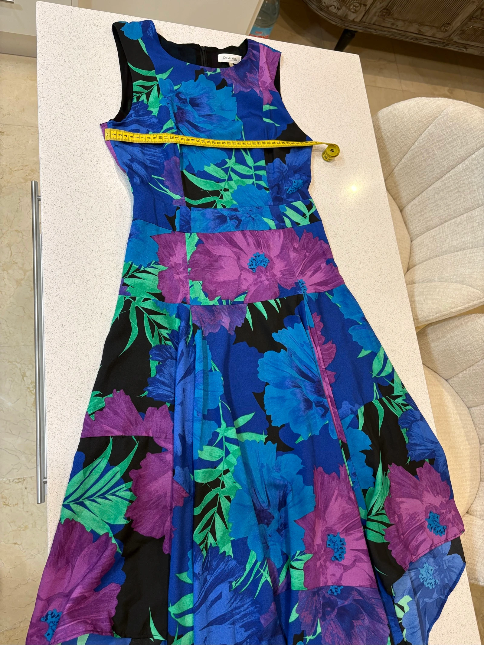 Calvin Klein jurk met bloemenprint blauw/paars, asymmetrisch, maat 4 (US) maat 36/38 – photo 6
